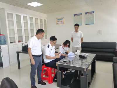 縣人社局開展清理整頓人力資源市場秩序?qū)ｍ椥袆? class=