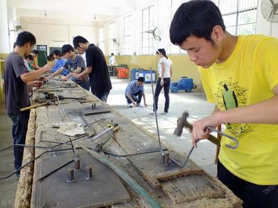 勞務派遣將黑手伸向?qū)W生工,職校中介聯(lián)合,用工市場缺乏信任